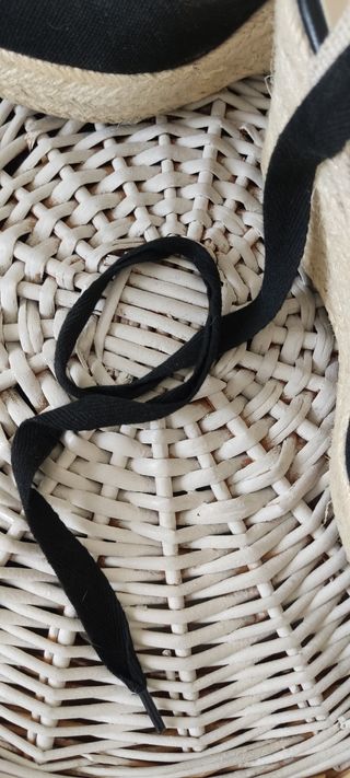 Alpargatas cuña plataforma negras 