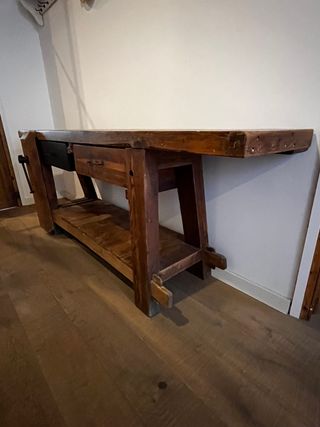 mesa carpinteria antigua en muy buen estado