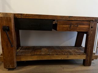 mesa carpinteria antigua en muy buen estado