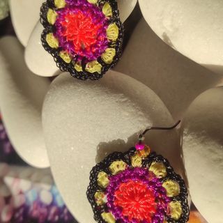 Pendientes de hilo estilo africano