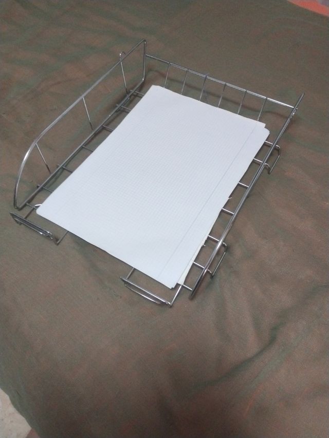 Bandeja portapapeles metálica