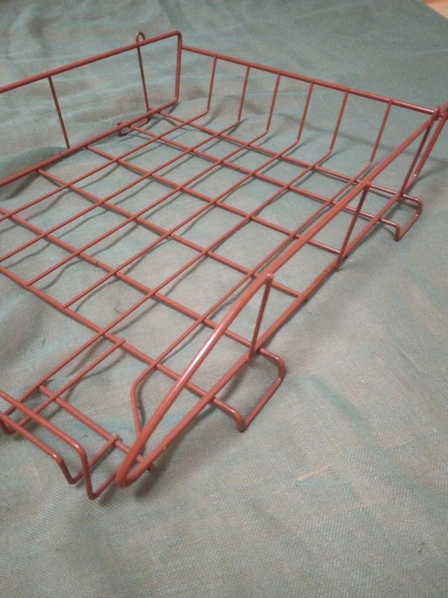 Bandeja portapapeles metálica roja