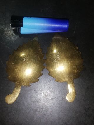 ENVIO! LOTE 2 PIEZAS DE BRONCE DE INDIA, GRABADAS.