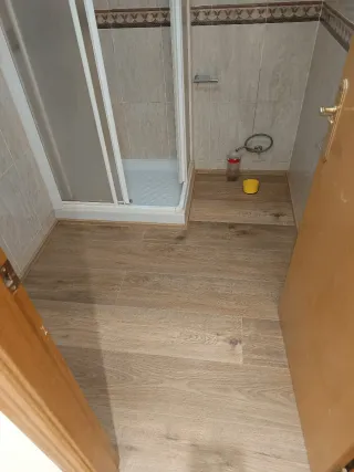 INSTALACIÓN DE SUELO LAMINADO PROFESIONAL