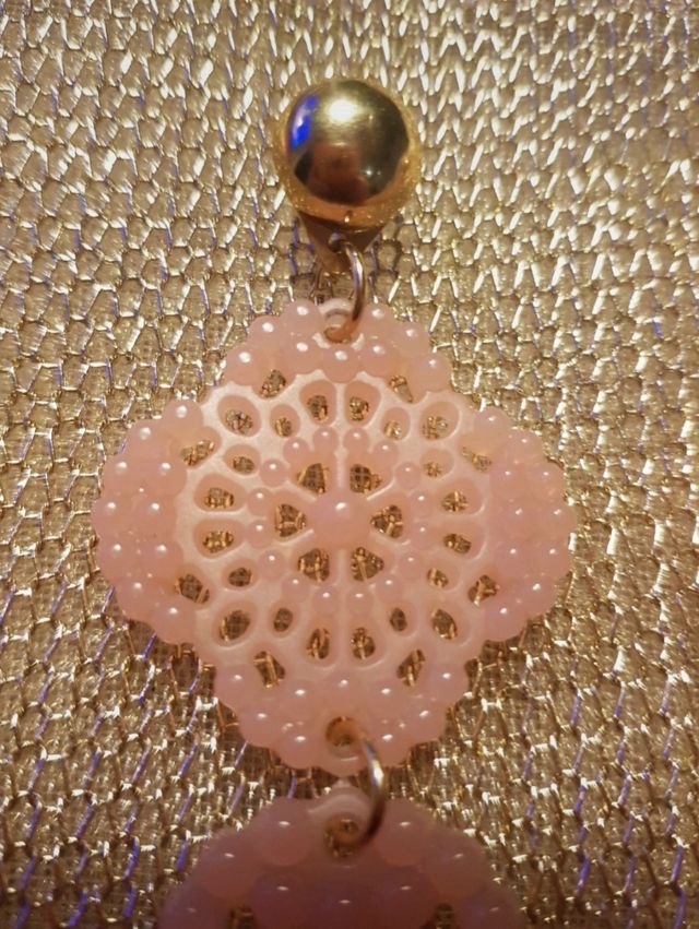 Orecchini lunghi rosa