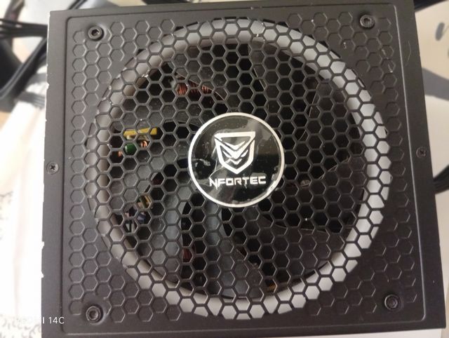 2 Fuentes de Alimentación Corsair CS650M / NFortec