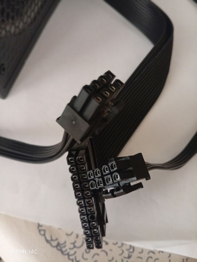 2 Fuentes de Alimentación Corsair CS650M / NFortec