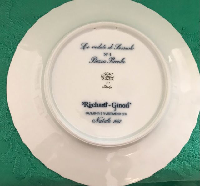 Due piatti decorativi Richard Ginori del 1987