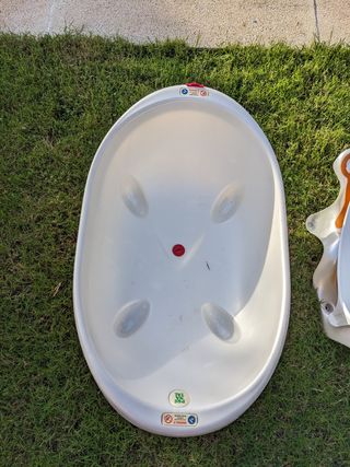 Bañera y accesorios para bebes 