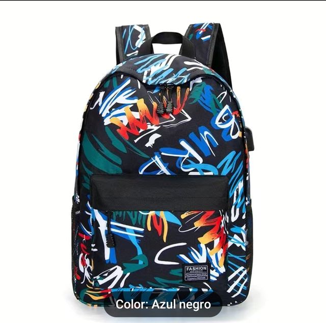 Mochila escolar NUEVA con USB