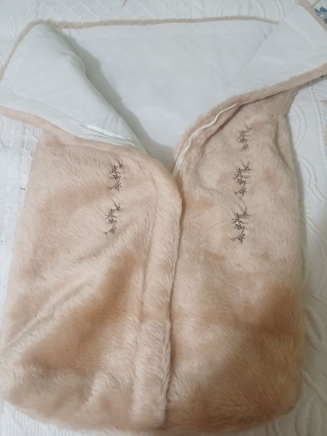 Saco bebé carro seminuevo invierno