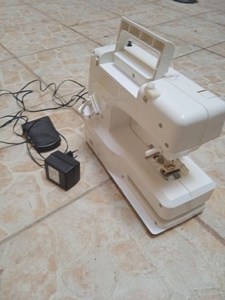 MAQUINA COSER JATA