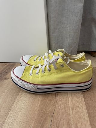 Converse amarillas