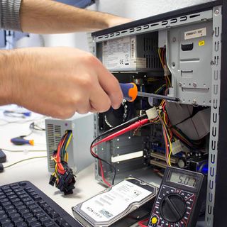 Se ofrecen servicios de formateos e instalación de