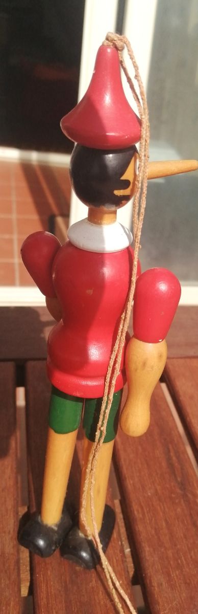 Pinocchio in legno.