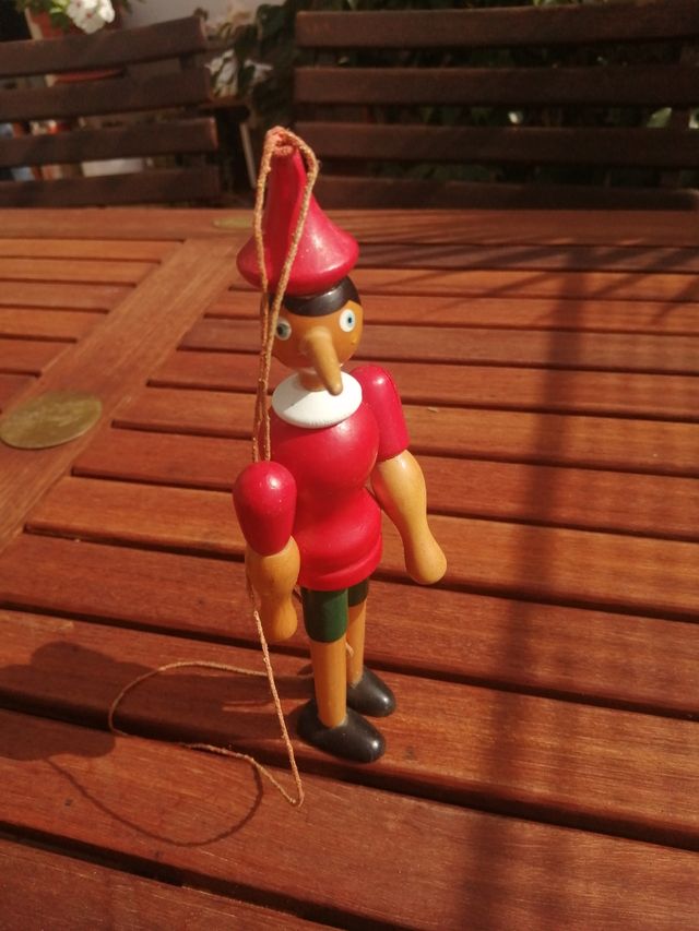 Pinocchio in legno.