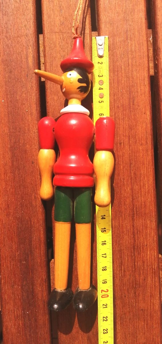 Pinocchio in legno.