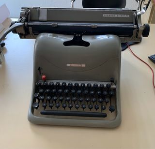 MAQUINA DE ESCRIBIR