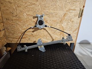 Elevalunas Nissan Navara/ Pathfinder