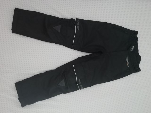 Pantalón motorista
