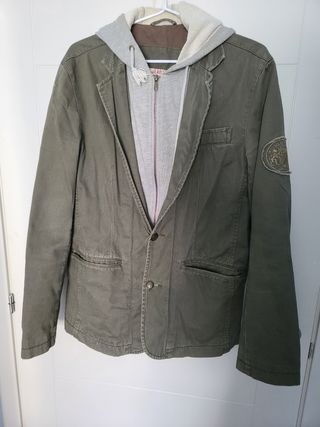 Chaqueta con efecto sudadera