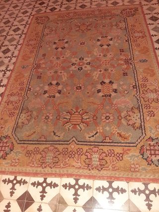 Alfombra antigua
