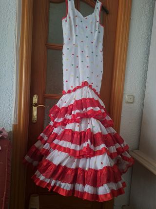 Traje de flamenca precioso  exclusivo bordado