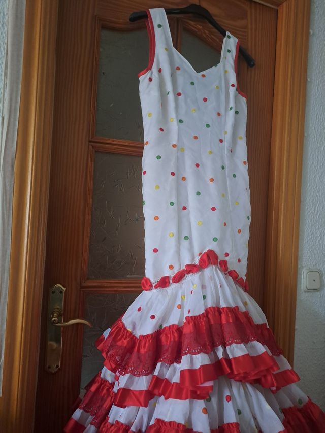 Traje de flamenca precioso  exclusivo bordado
