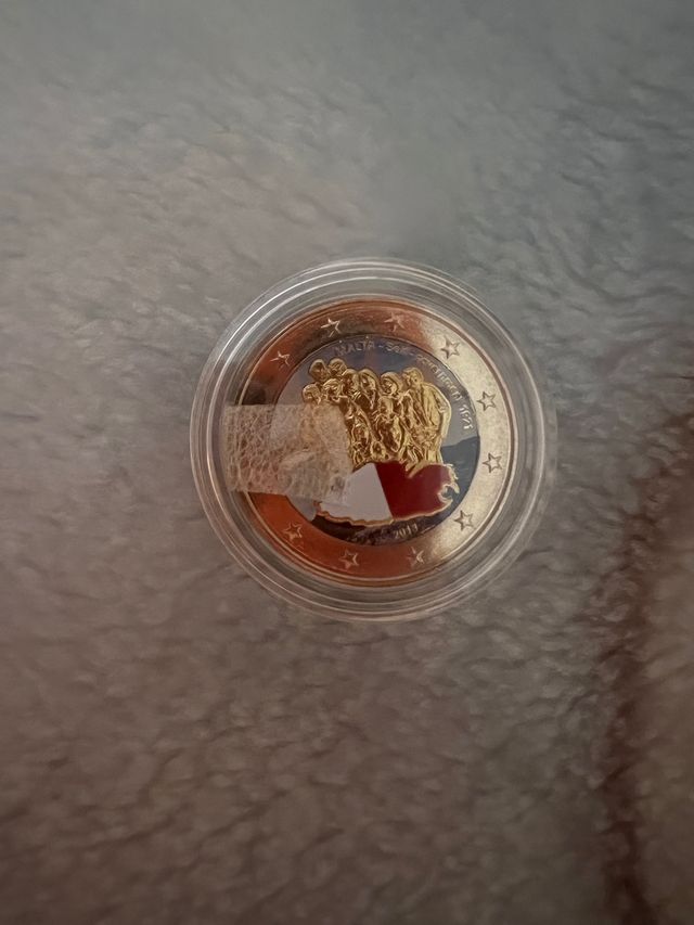moneda malta 2€ 2013 pintada