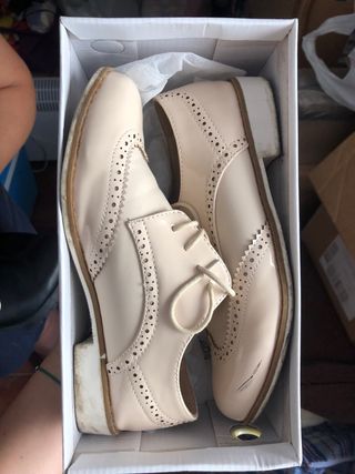 Zapato mocasín crema