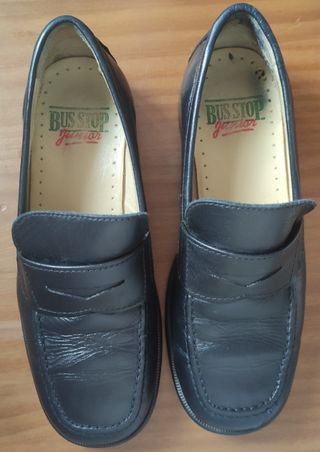Zapato (mocasines) de colegio, de piel. Talla 34