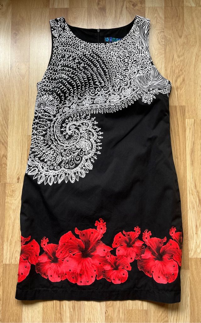 Vestido Desigual negro talla 44