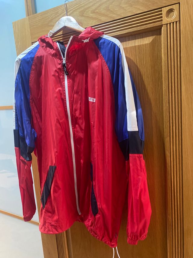 cortavientos levis XL