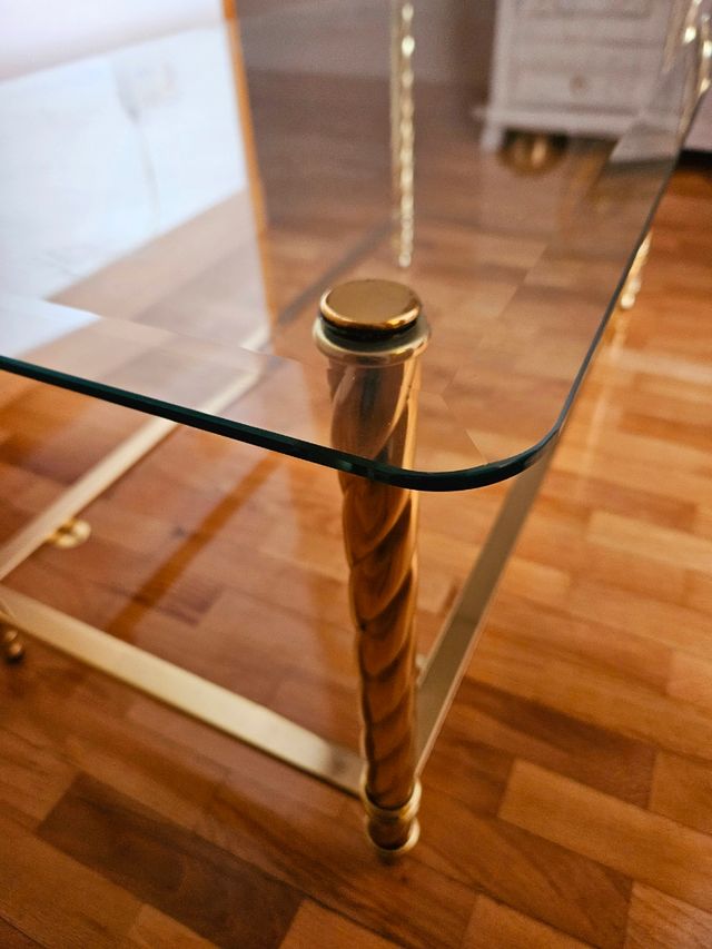 Mesita de salón de cristal.Ultimo día.