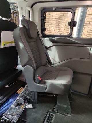 Ford Tourneo Custom 2022 Opción Adaptada