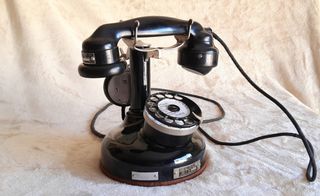 Teléfono antiguo