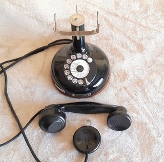 Teléfono antiguo