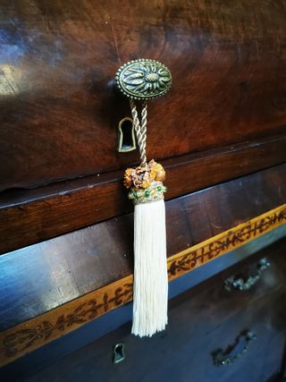 Cómoda secreter. Antigua