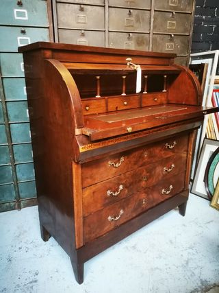 Cómoda secreter. Antigua