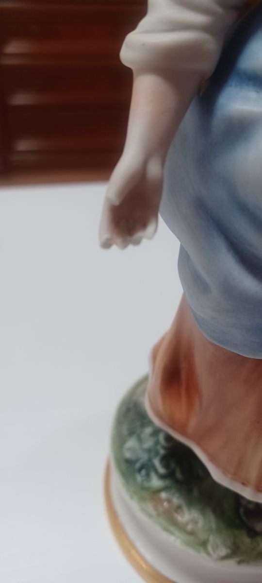 porcelana dama recogiendo rosas. Galos.