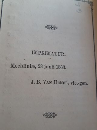 Antiguo libro religioso