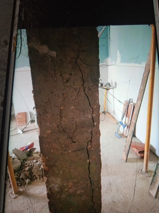 Se reparan pilares de holmigon