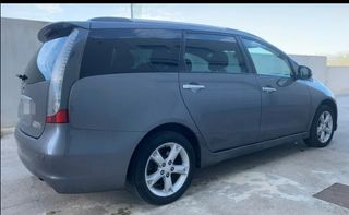 Mitsubishi Grandis 2010