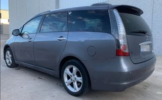 Mitsubishi Grandis 2010