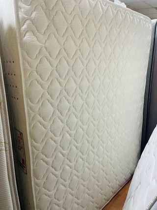 **COLCHONES SEMINUEVOS **