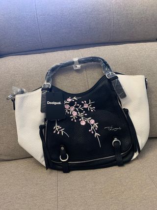 A ESTRENAR!!!!! BOLSO DESIGUAL!!!