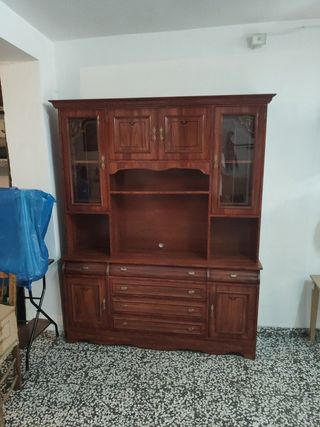 Aparador de salón estilo clásico