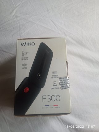 Movil Wiko F300