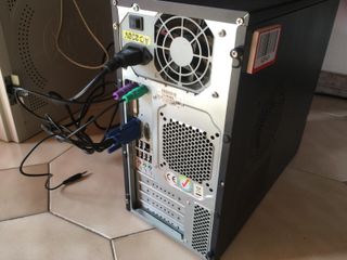 PC DESKTOP FISSO FOXCONN INTEL G530 2.4GH DUALCORE