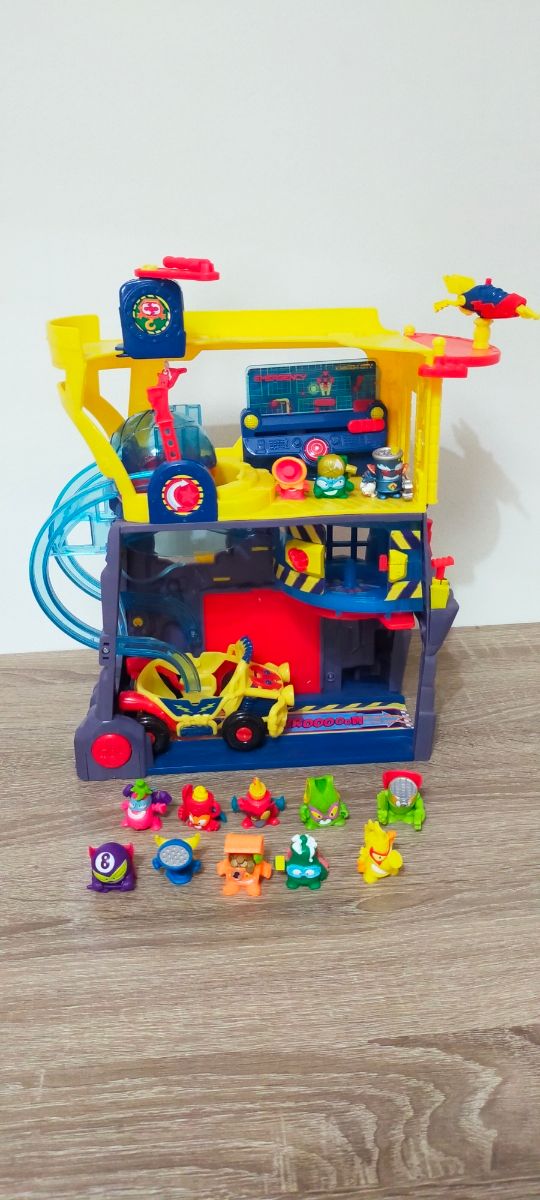 Cuartel General Super Zings